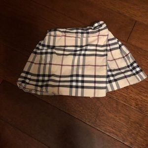 Burberry 9mnth old girls skirt/kilt